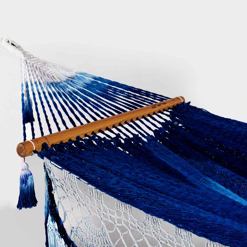 Find blue hammock with borders